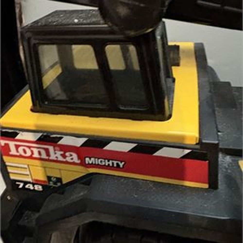 Tonka Mighty Crane Truck No 748 Yellow Black Heavy Duty Construction Vehicle